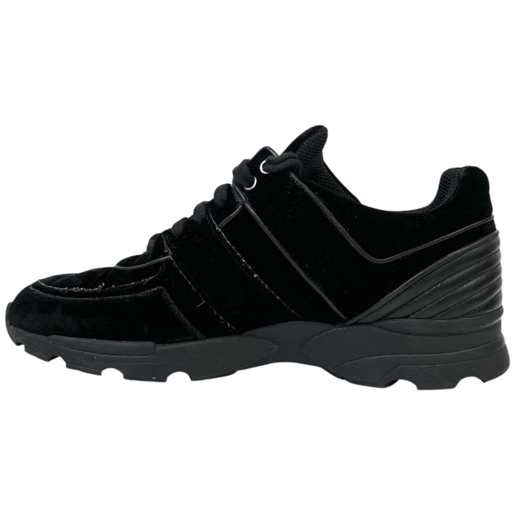 Men's Velvet Logo Low Trainers Black Size EU 40.5 / UK 6.5