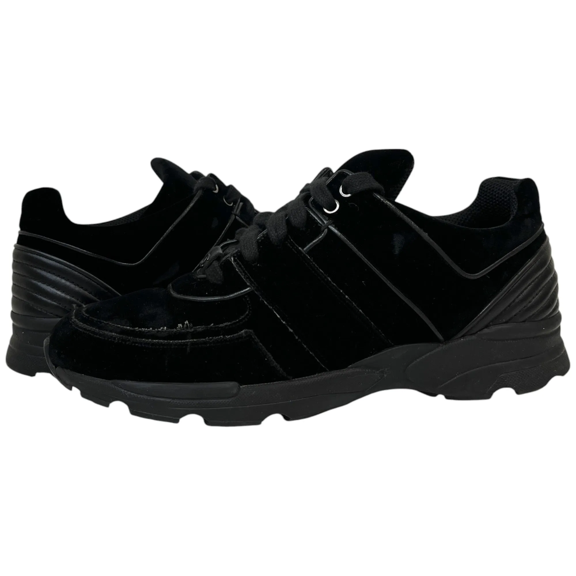 Men's Velvet Logo Low Trainers Black Size EU 40.5 / UK 6.5
