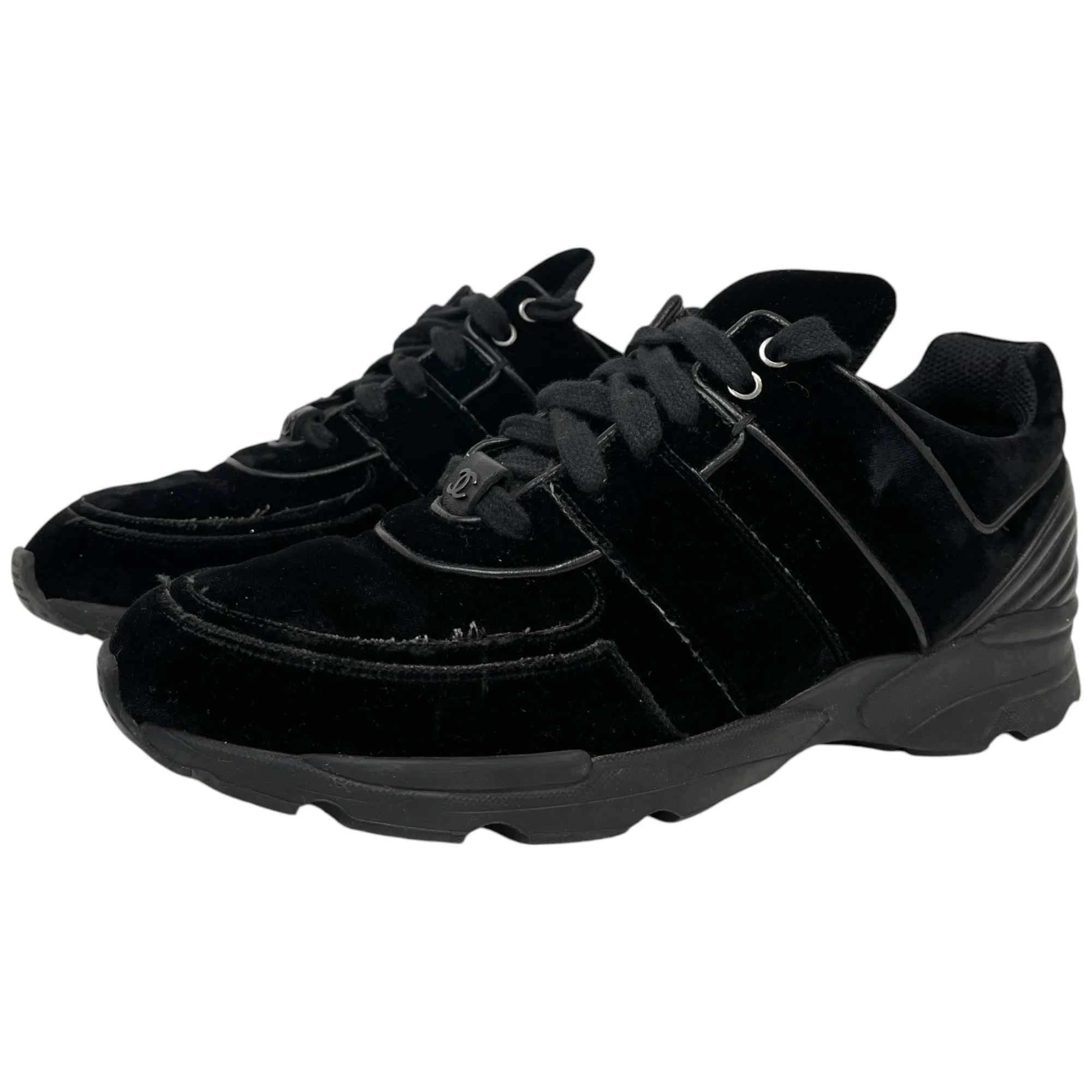 Men's Velvet Logo Low Trainers Black Size EU 40.5 / UK 6.5