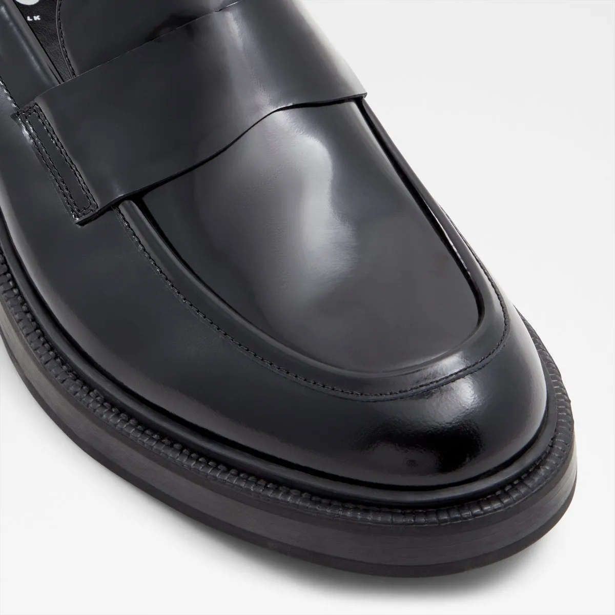 Niko Loafers