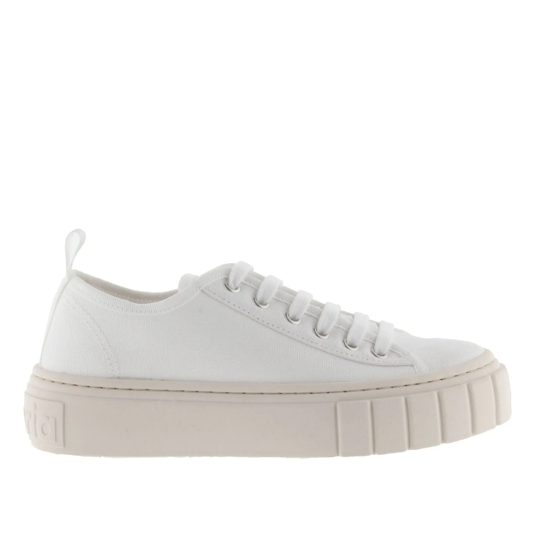 VICTORIA / Abril canvas trainers